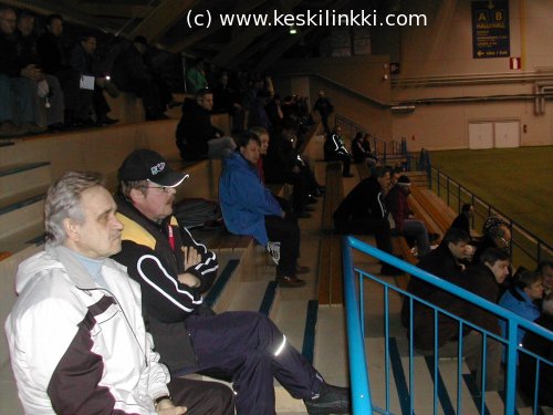 Yleis&ouml;&auml; katsomossa