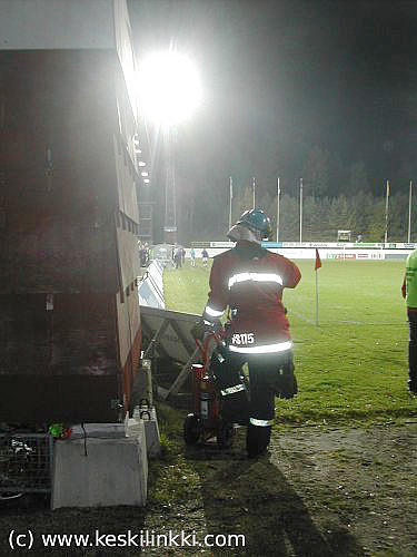 Palomies j&auml;&auml; p&auml;ivyst&auml;m&auml;&auml;n