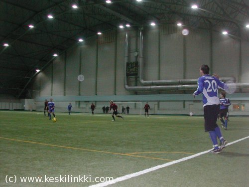 FC Kontun sivurajaheitto