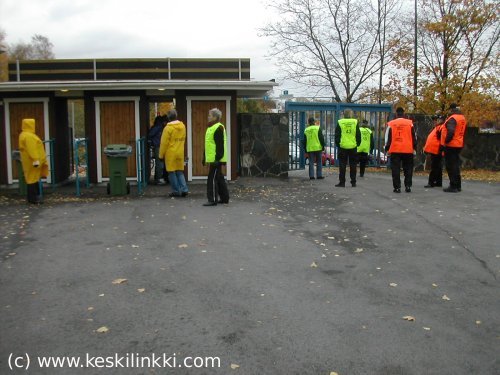 Tehtaan kent&auml;n portti