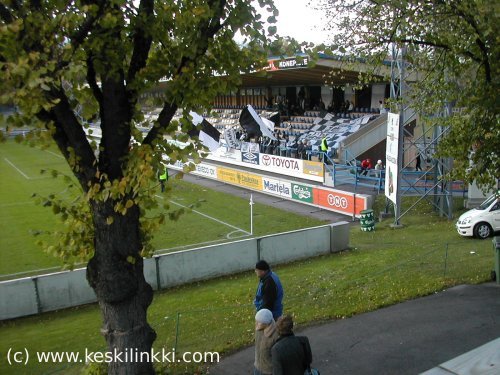 P&auml;&auml;tykatsomo nautiskelee