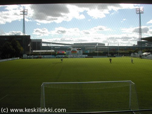 Laskuvarjohypp&auml;&auml;j&auml;