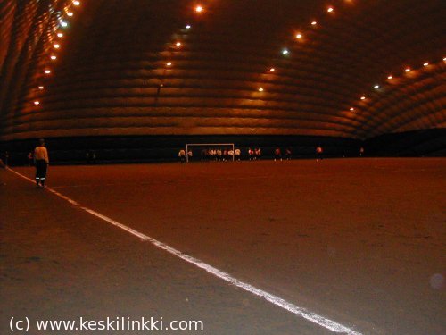 Kotijoukkue painosti